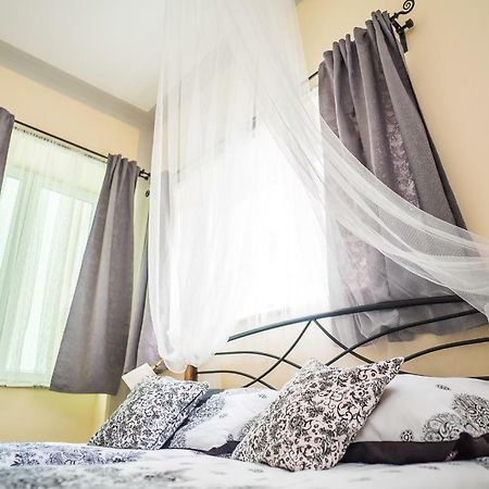 Boutique Hostel Kings N' Queens Zagreb Extérieur photo