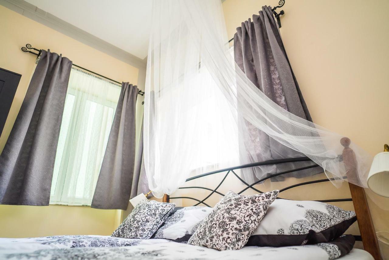Boutique Hostel Kings N' Queens Zagreb Extérieur photo